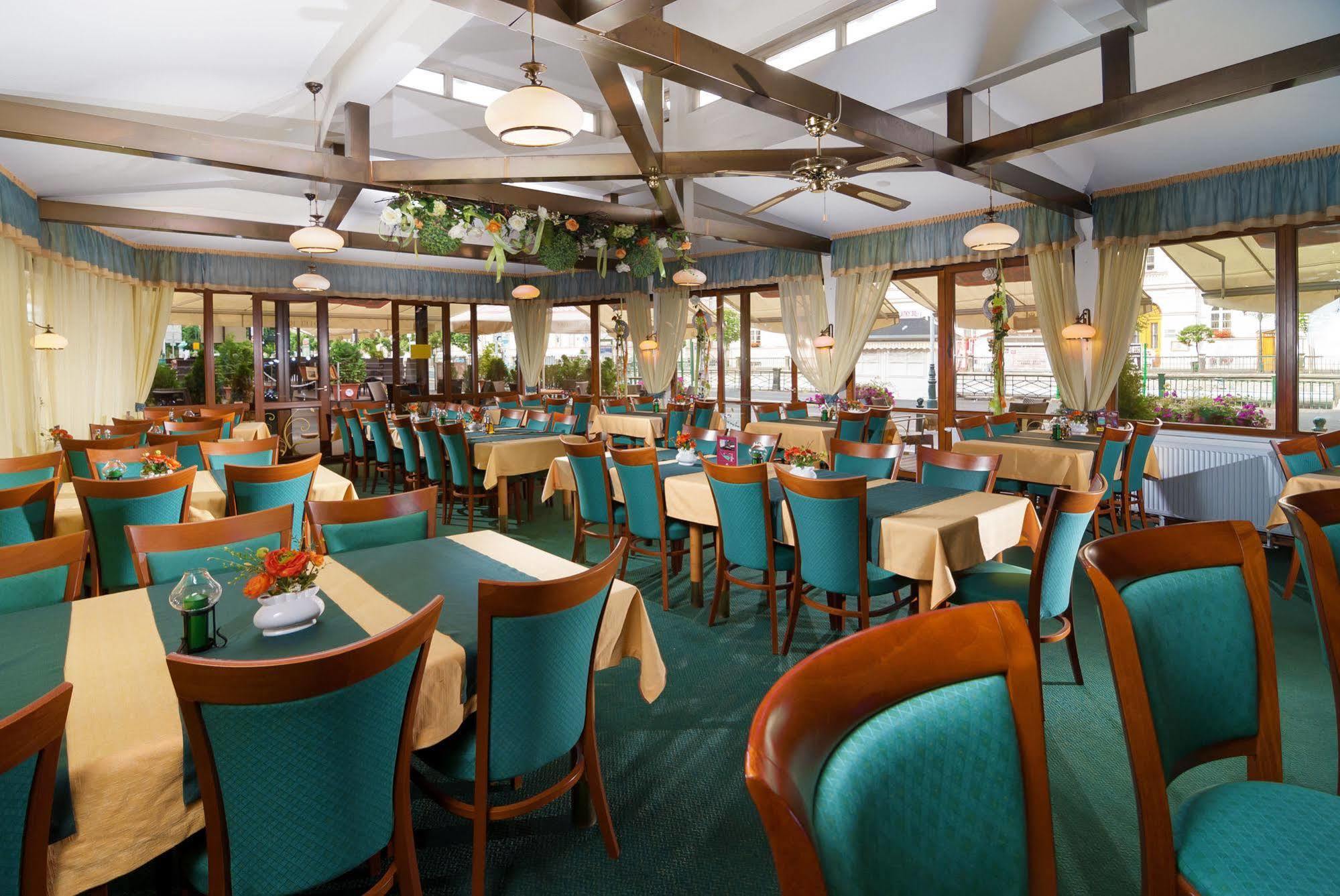 Hotel Malta Karlovy Vary Ngoại thất bức ảnh