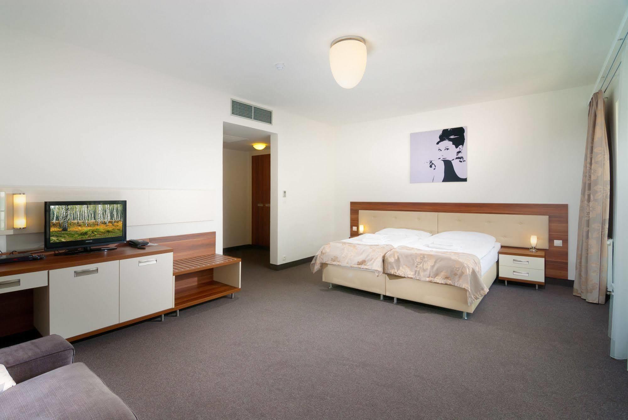 Hotel Malta Karlovy Vary Ngoại thất bức ảnh